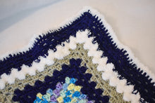 Load image into Gallery viewer, Navy & Fuzzy White Cat Mat