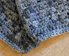 Load image into Gallery viewer, Gradient Gray Crochet Cat Mat
