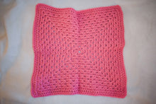 Load image into Gallery viewer, Pink Crochet Cat Mat
